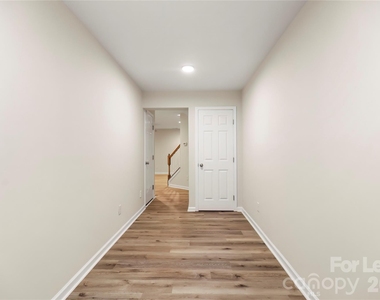 417 Armour Street - Photo Thumbnail 37