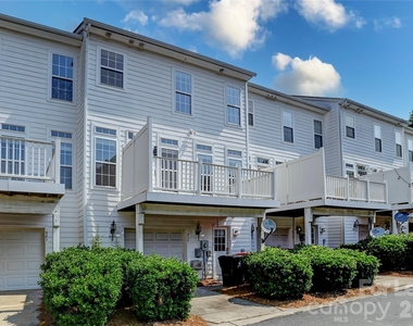 417 Armour Street - Photo Thumbnail 40