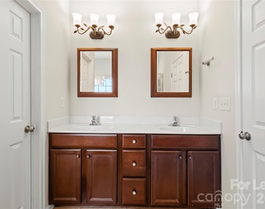 417 Armour Street - Photo Thumbnail 22