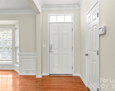 417 Armour Street - Photo Thumbnail 2