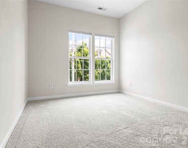 417 Armour Street - Photo Thumbnail 25