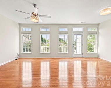 417 Armour Street - Photo Thumbnail 17