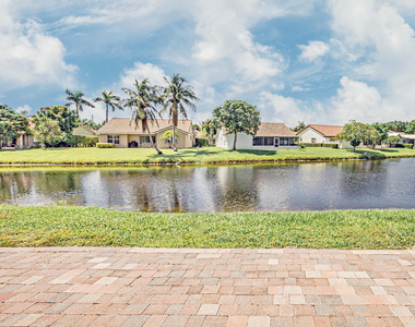 5148 Rosen Boulevard - Photo Thumbnail 9
