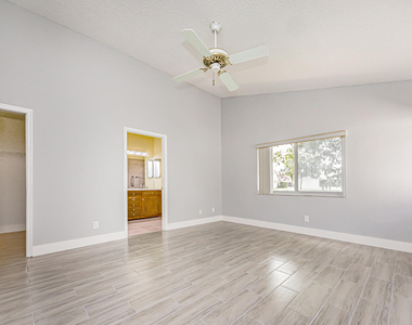 5148 Rosen Boulevard - Photo Thumbnail 37