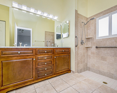 5148 Rosen Boulevard - Photo Thumbnail 26