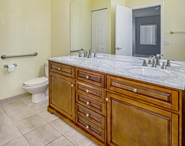 5148 Rosen Boulevard - Photo Thumbnail 23