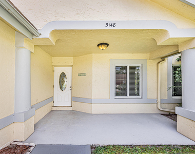 5148 Rosen Boulevard - Photo Thumbnail 3