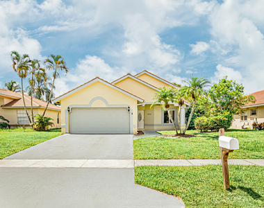 5148 Rosen Boulevard - Photo Thumbnail 8