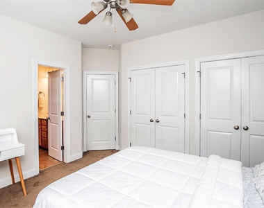 315 Woodvale Place - Photo Thumbnail 16