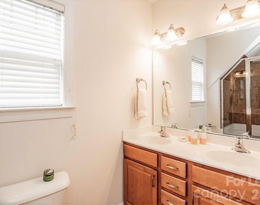 315 Woodvale Place - Photo Thumbnail 18
