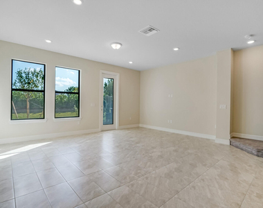 8656 Escue Street - Photo Thumbnail 6