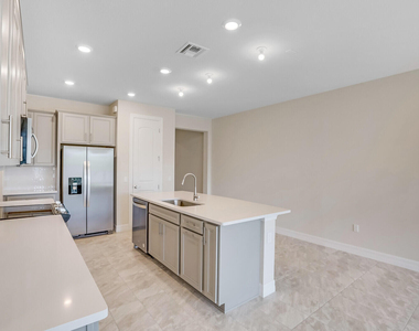 8656 Escue Street - Photo Thumbnail 4