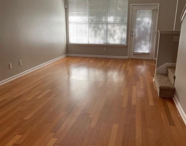 11435 Dixie Glen Drive - Photo Thumbnail 13
