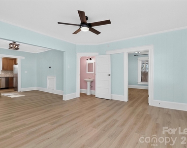 204 E Mcneely Avenue - Photo Thumbnail 4