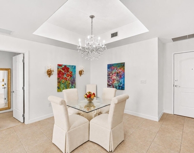 801 S Olive Avenue - Photo Thumbnail 3