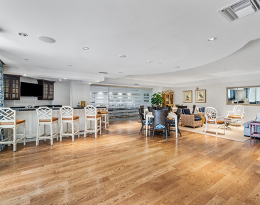 801 S Olive Avenue - Photo Thumbnail 27