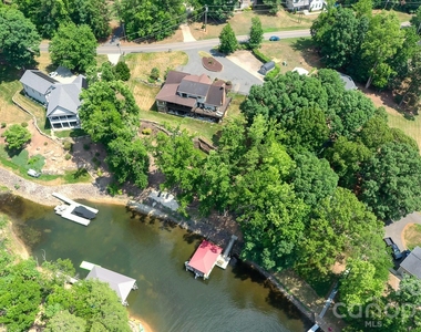 256 Greenbay Road - Photo Thumbnail 3