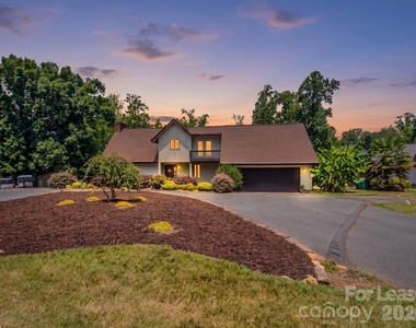 256 Greenbay Road - Photo Thumbnail 1