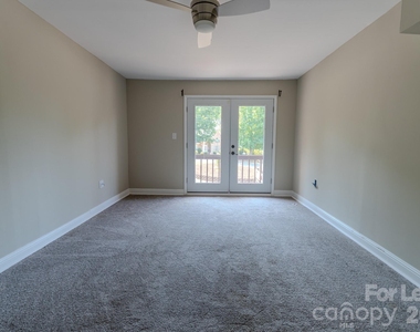 256 Greenbay Road - Photo Thumbnail 38
