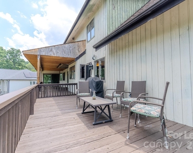 256 Greenbay Road - Photo Thumbnail 30
