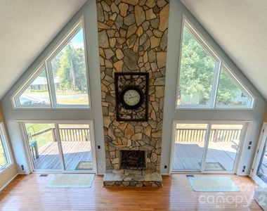 256 Greenbay Road - Photo Thumbnail 24