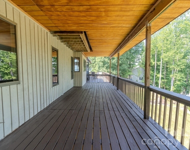 256 Greenbay Road - Photo Thumbnail 36