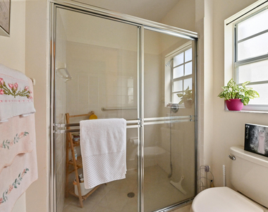 6077 Lake Hibiscus Drive - Photo Thumbnail 24