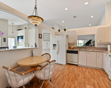 6077 Lake Hibiscus Drive - Photo Thumbnail 7