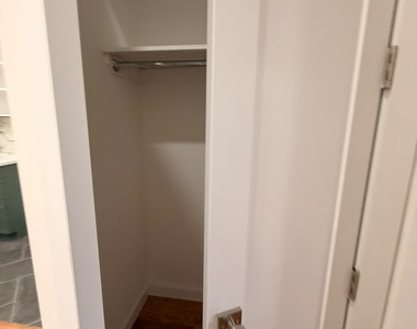 384 Chauncey Street - Photo Thumbnail 9