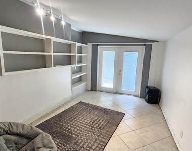 305 S Loxahatchee Drive - Photo Thumbnail 12