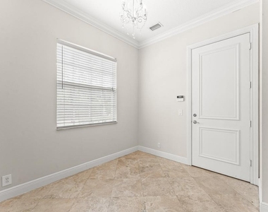 210 Ne 69th Circle - Photo Thumbnail 7