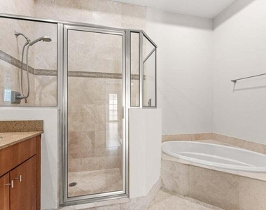 210 Ne 69th Circle - Photo Thumbnail 19