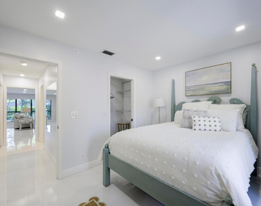 11335 Twelve Oaks Way - Photo Thumbnail 12