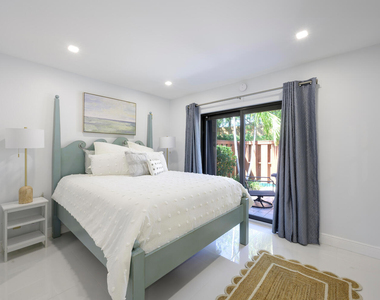 11335 Twelve Oaks Way - Photo Thumbnail 11