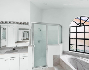 12382 Pleasant Green Way - Photo Thumbnail 31