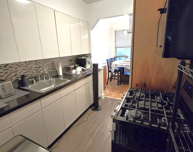 25-60 49th Street - Photo Thumbnail 3