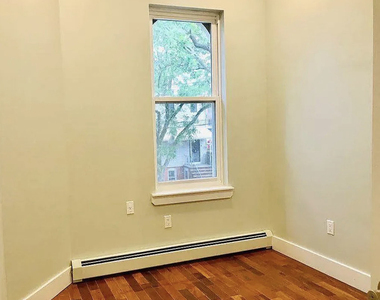 163 Atkins Avenue - Photo Thumbnail 4