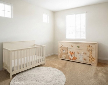 820 E Ruby Lace - Photo Thumbnail 17