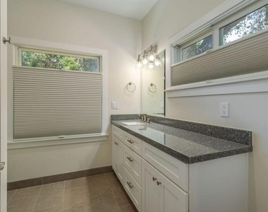 605 W Ojai Avenue - Photo Thumbnail 9
