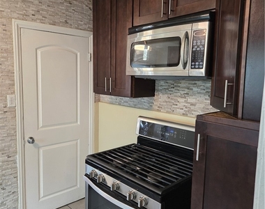 3940 W 60th Street - Photo Thumbnail 2