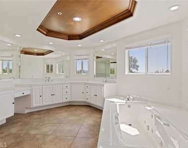 17830 Arvida Drive - Photo Thumbnail 24