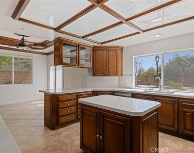 17830 Arvida Drive - Photo Thumbnail 7
