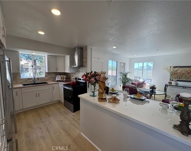 8514 E Baker Hill Road - Photo Thumbnail 27