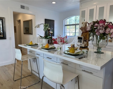 8514 E Baker Hill Road - Photo Thumbnail 14
