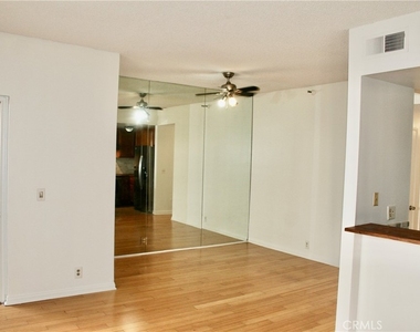 730 W 4th Street - Photo Thumbnail 29
