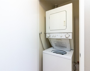 730 W 4th Street - Photo Thumbnail 5