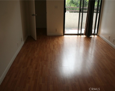 730 W 4th Street - Photo Thumbnail 18