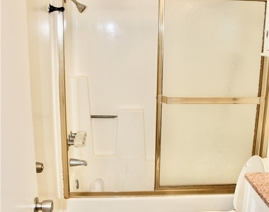 730 W 4th Street - Photo Thumbnail 25