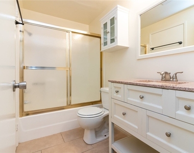730 W 4th Street - Photo Thumbnail 4