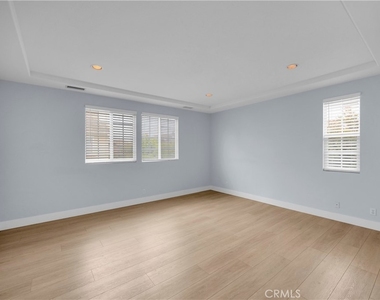 5271 Pearce Drive - Photo Thumbnail 27
